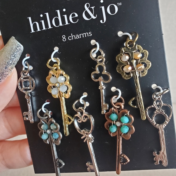 Beautiful Key Charms - Picture 2 of 4